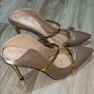 Gold and Cream Stiletto Heels with Metallic Trim
